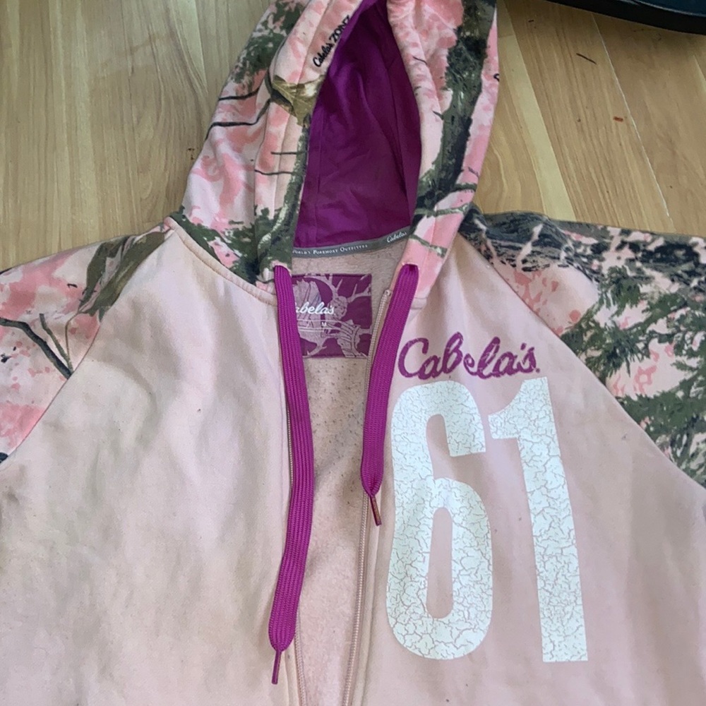 New Cabela’s zip up sweater